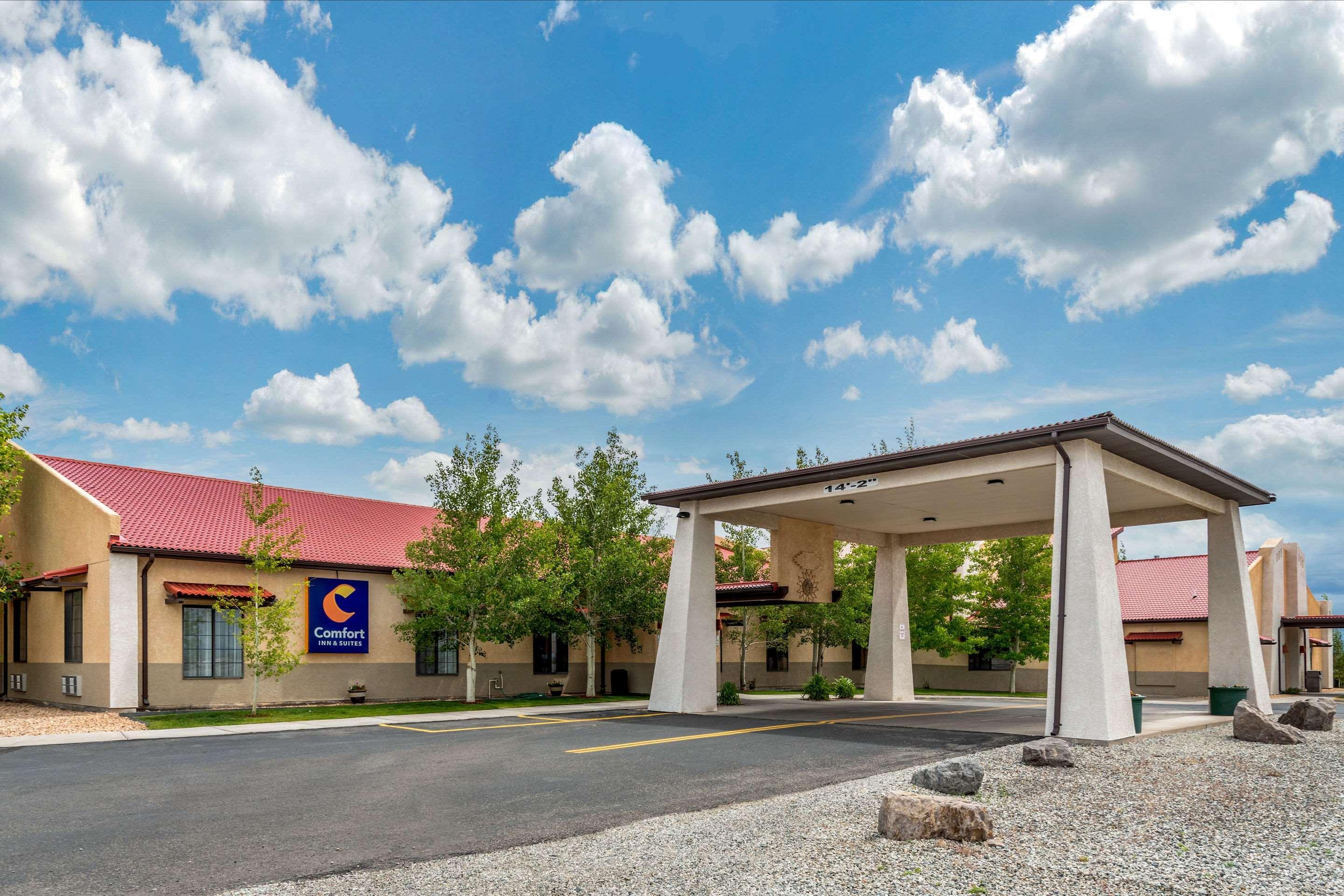 Comfort Inn & Suites Alamosa Bagian luar foto