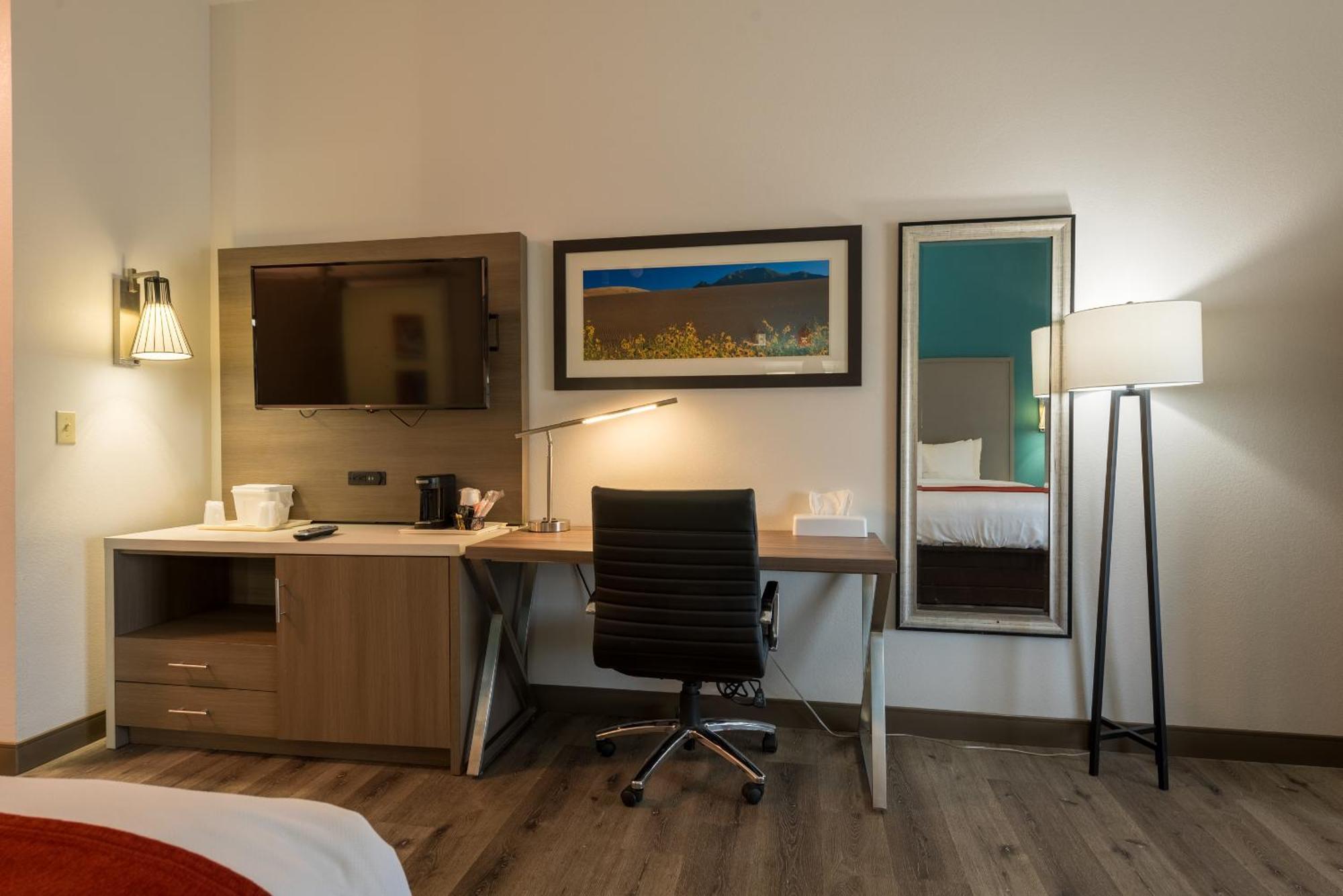 Comfort Inn & Suites Alamosa Bagian luar foto
