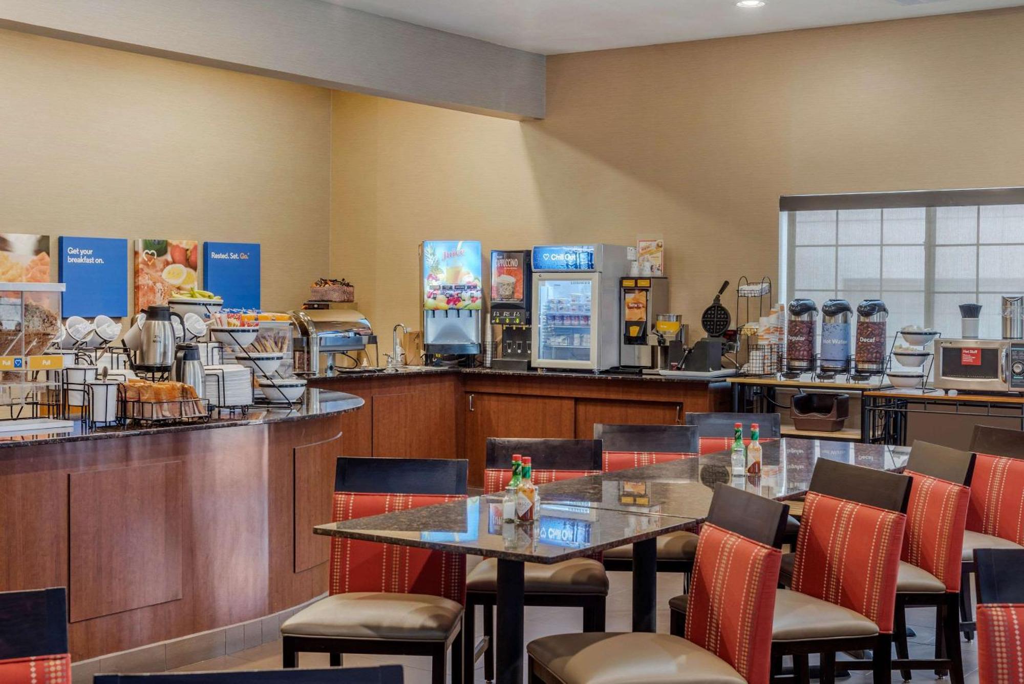 Comfort Inn & Suites Alamosa Bagian luar foto