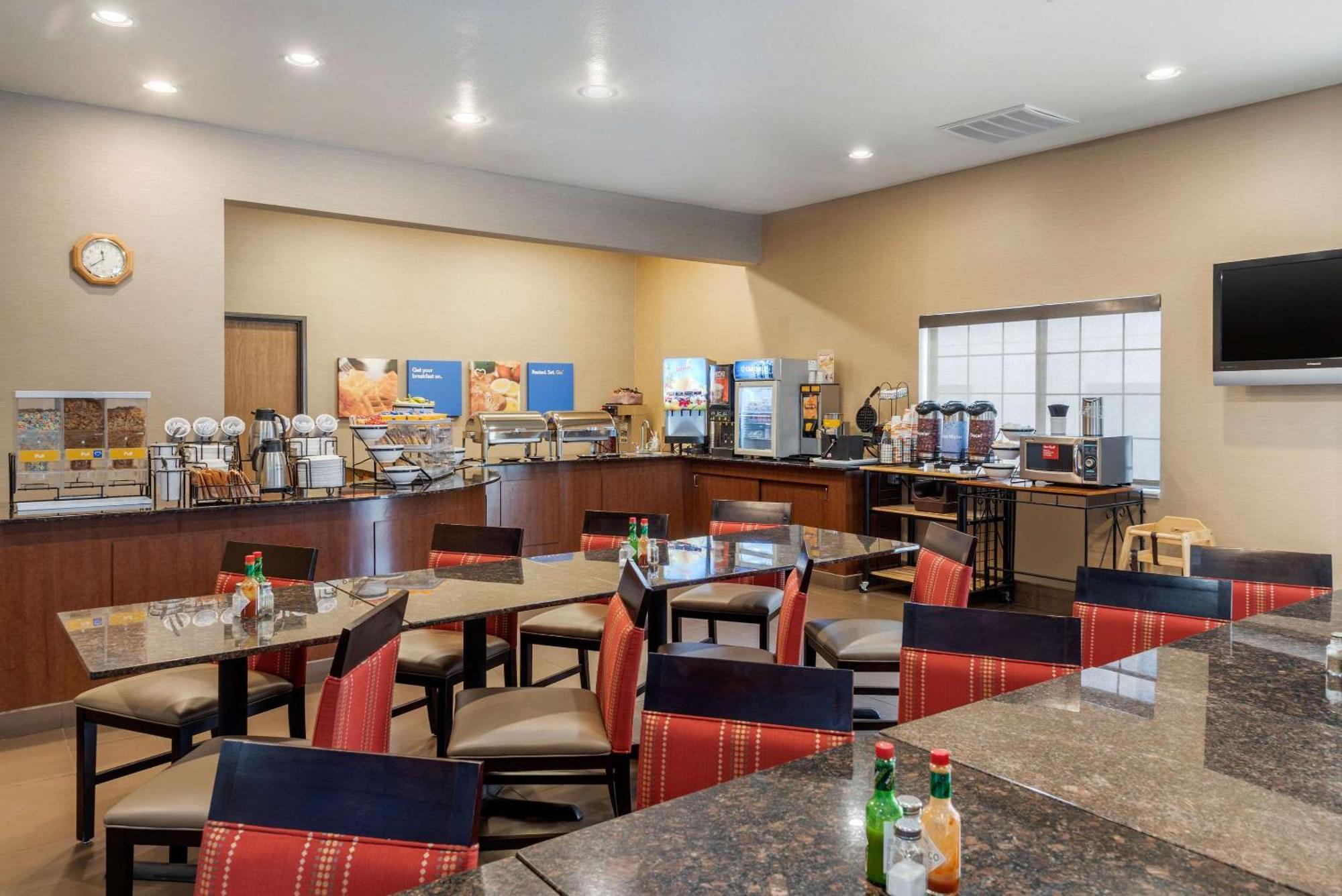 Comfort Inn & Suites Alamosa Bagian luar foto