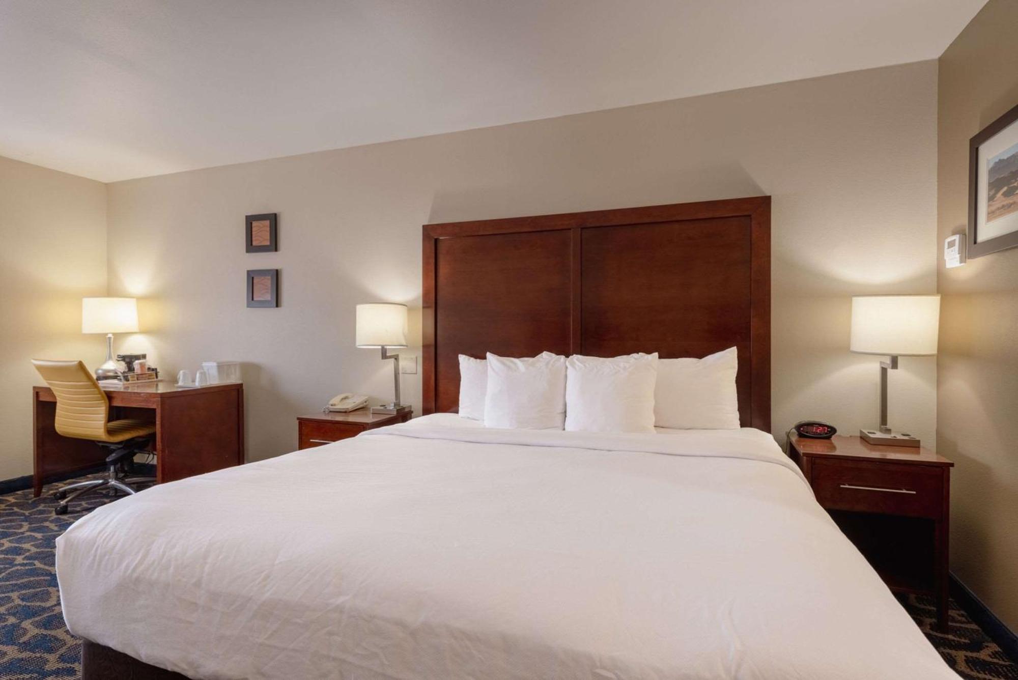 Comfort Inn & Suites Alamosa Bagian luar foto