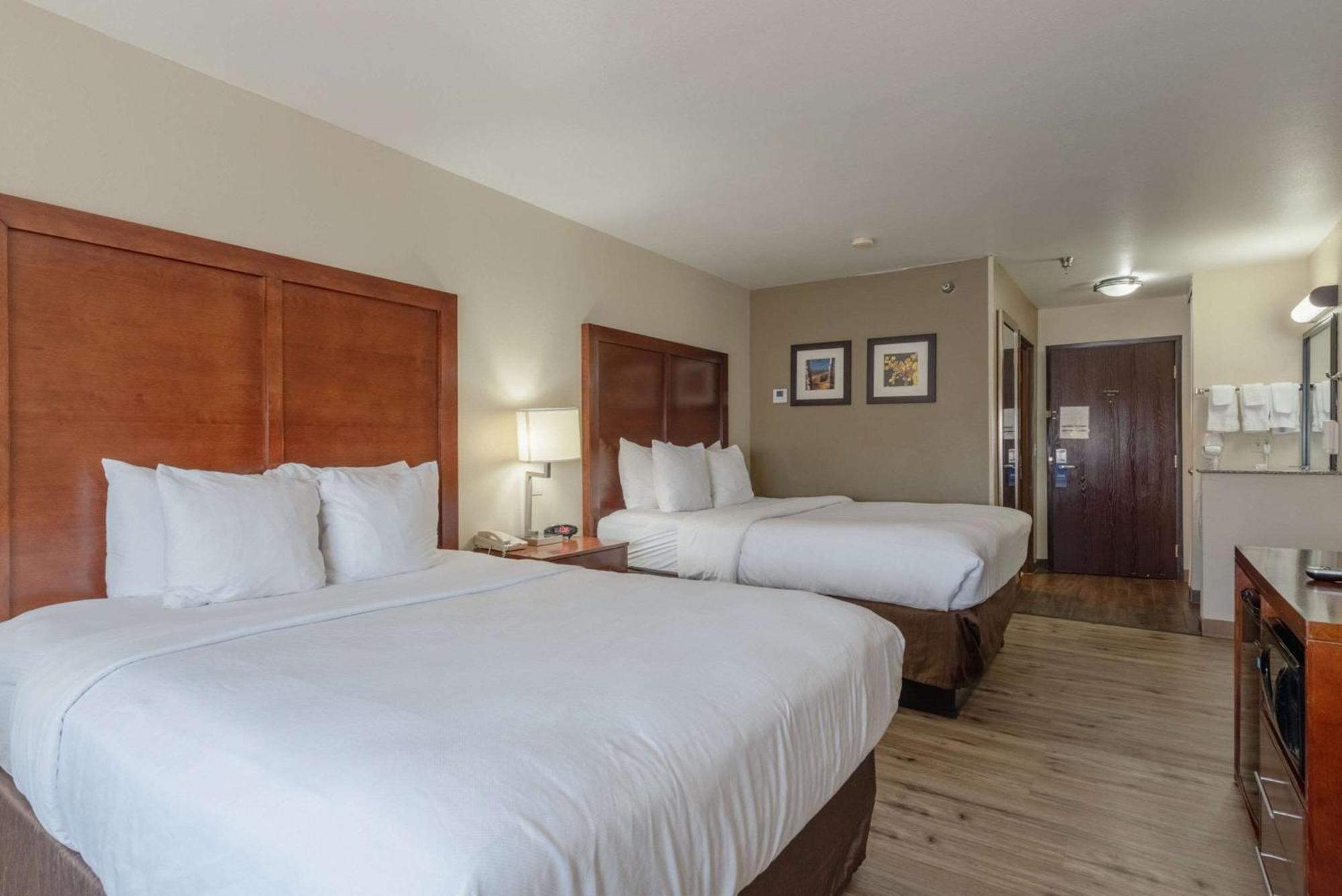 Comfort Inn & Suites Alamosa Bagian luar foto