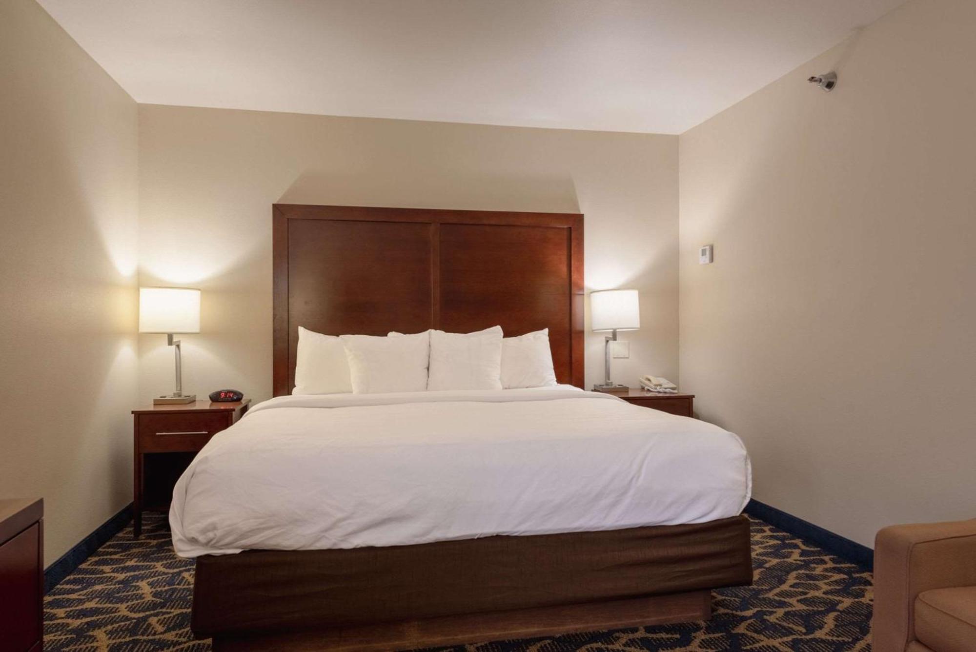 Comfort Inn & Suites Alamosa Bagian luar foto